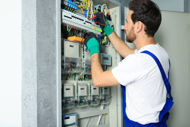 Best Affordable Electrician  in Crystal Springs, MS
